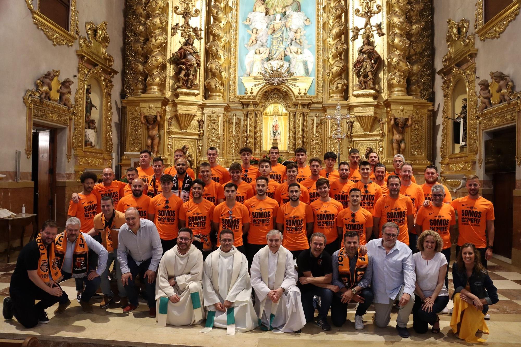 El Torrent CF celebra su ascenso a 2 RFEF