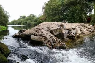 La presa del Umia vuelve a ser el salvavidas de A Toxa