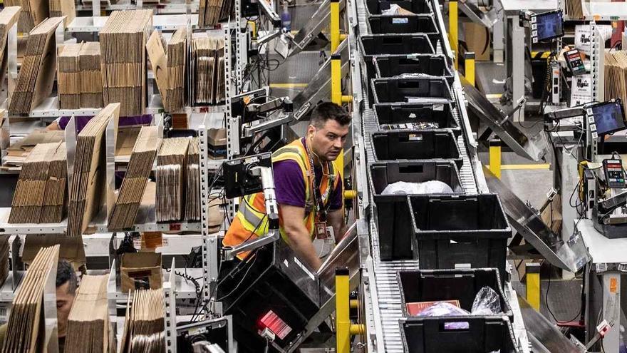 Treball proposa una multa de 5,8 milions a Amazon i a algunes empreses subcontractades per cessió il·legal de treballadors