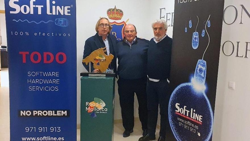 Dino Jaume, Juan Díaz y Bartolomé Tous posan tras la renovación del acuerdo