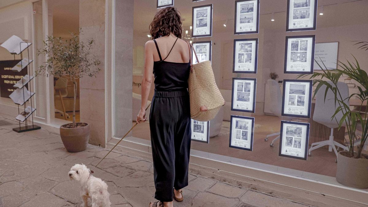 Escaparate de una inmobiliara en Palma