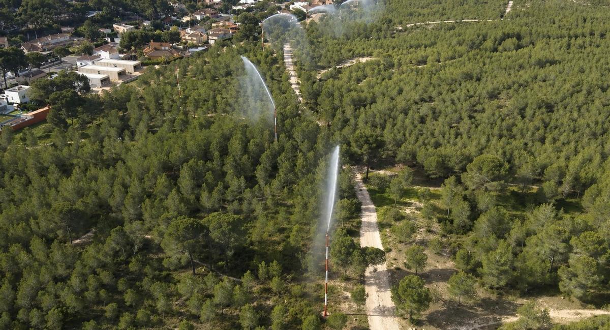 Imagen de cañones de agua del proyecto Guardian en La Vallesa.