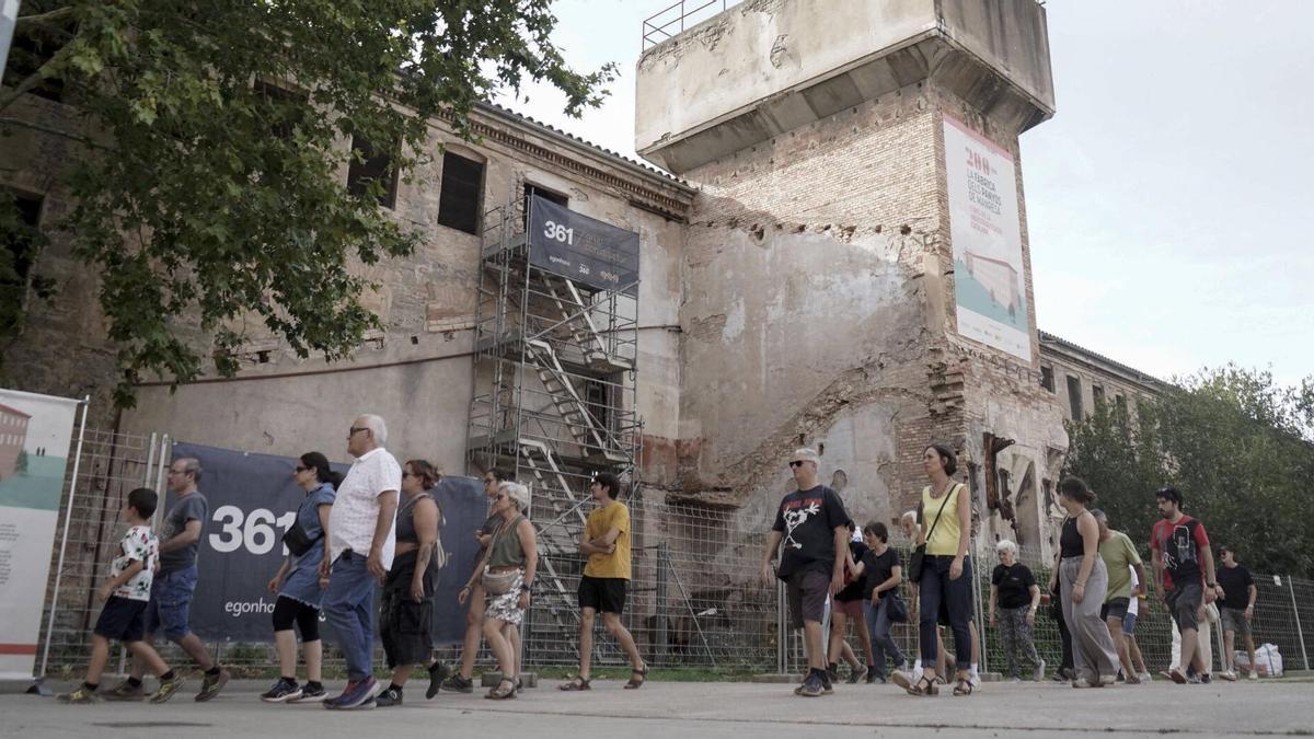 Els visitants no han pogut accedir a l'interior, on fan obres