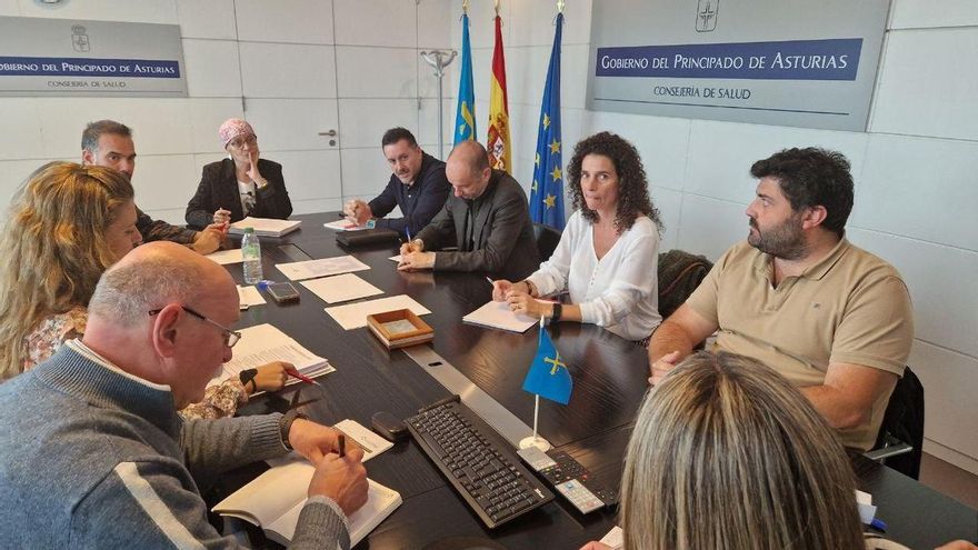 Los sindicatos estarán &quot;vigilantes&quot; ante la incorporación de 16 médicos al valle del Nalón