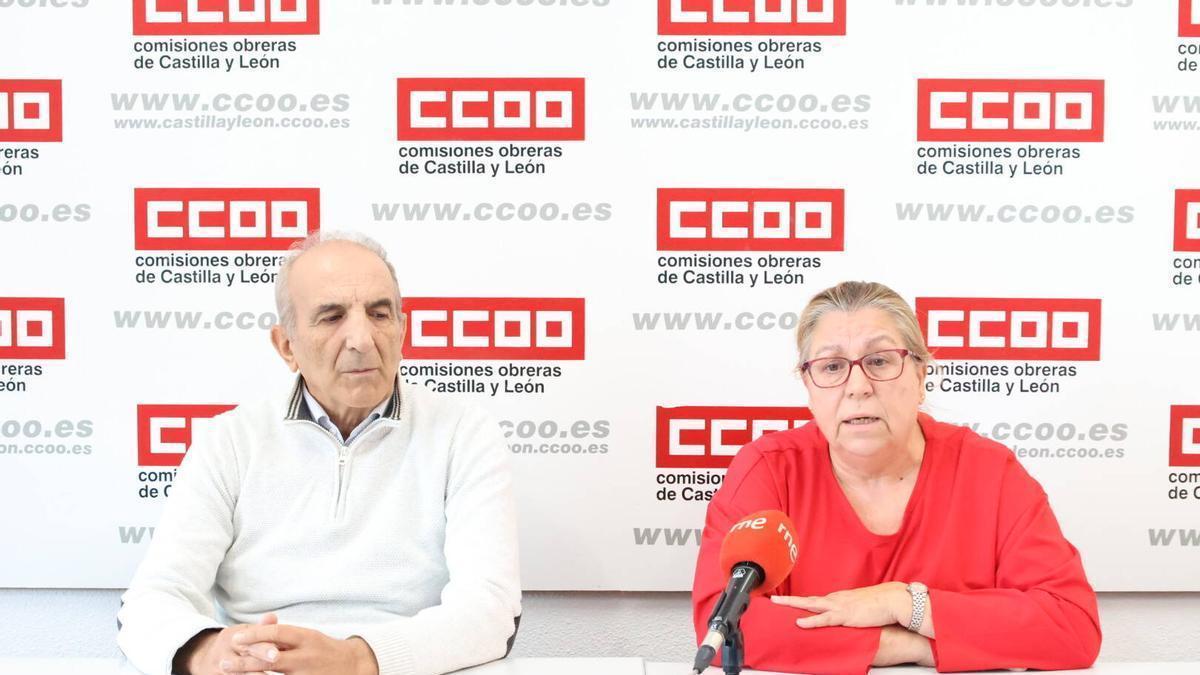 Teo Movilla Torio, secretario General de la Federación de Pensionistas de CCOO de Zamora, y Nieves García Galán, secretaria General de la Asociación de Pensionistas de UGT Zamora.