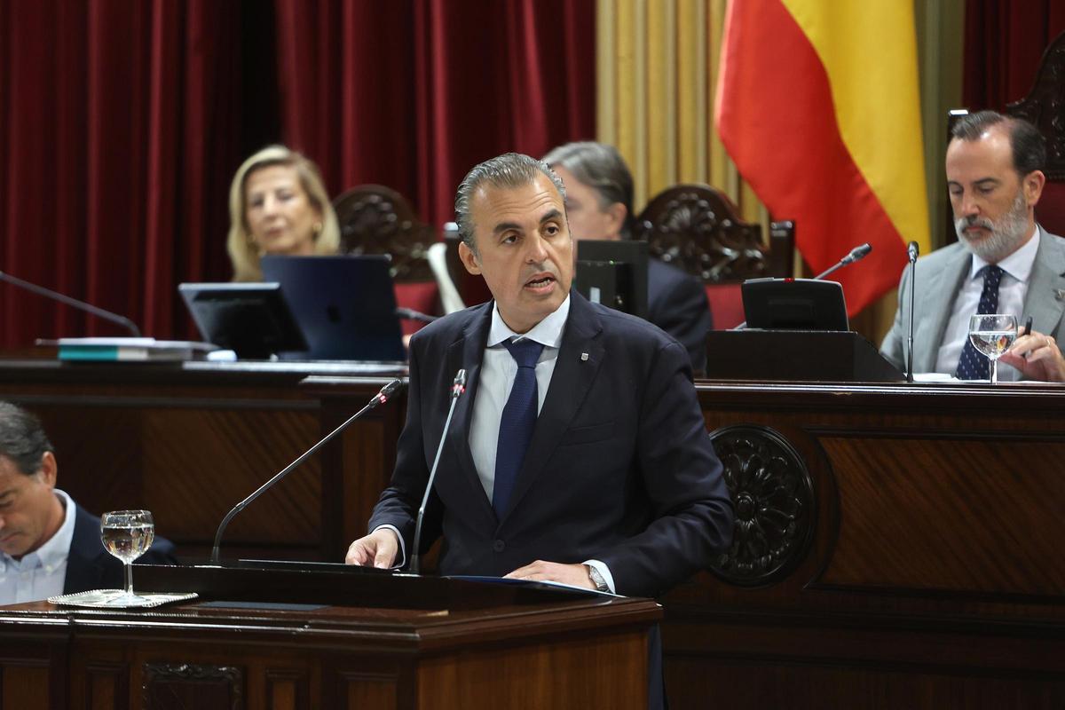 Antoni Vera, este martes en el Parlament.