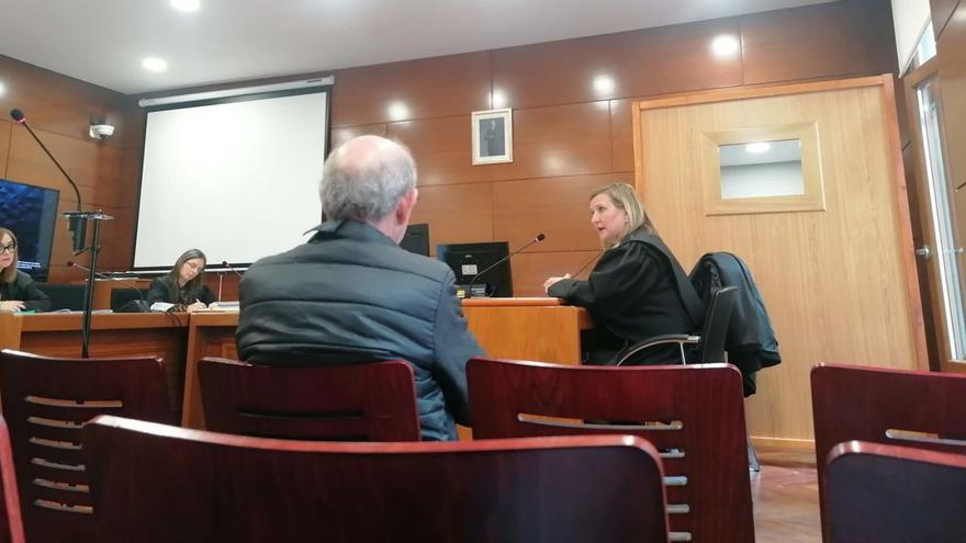 El imputado durante la vista oral celebrada en el Juzgado de lo Penal.