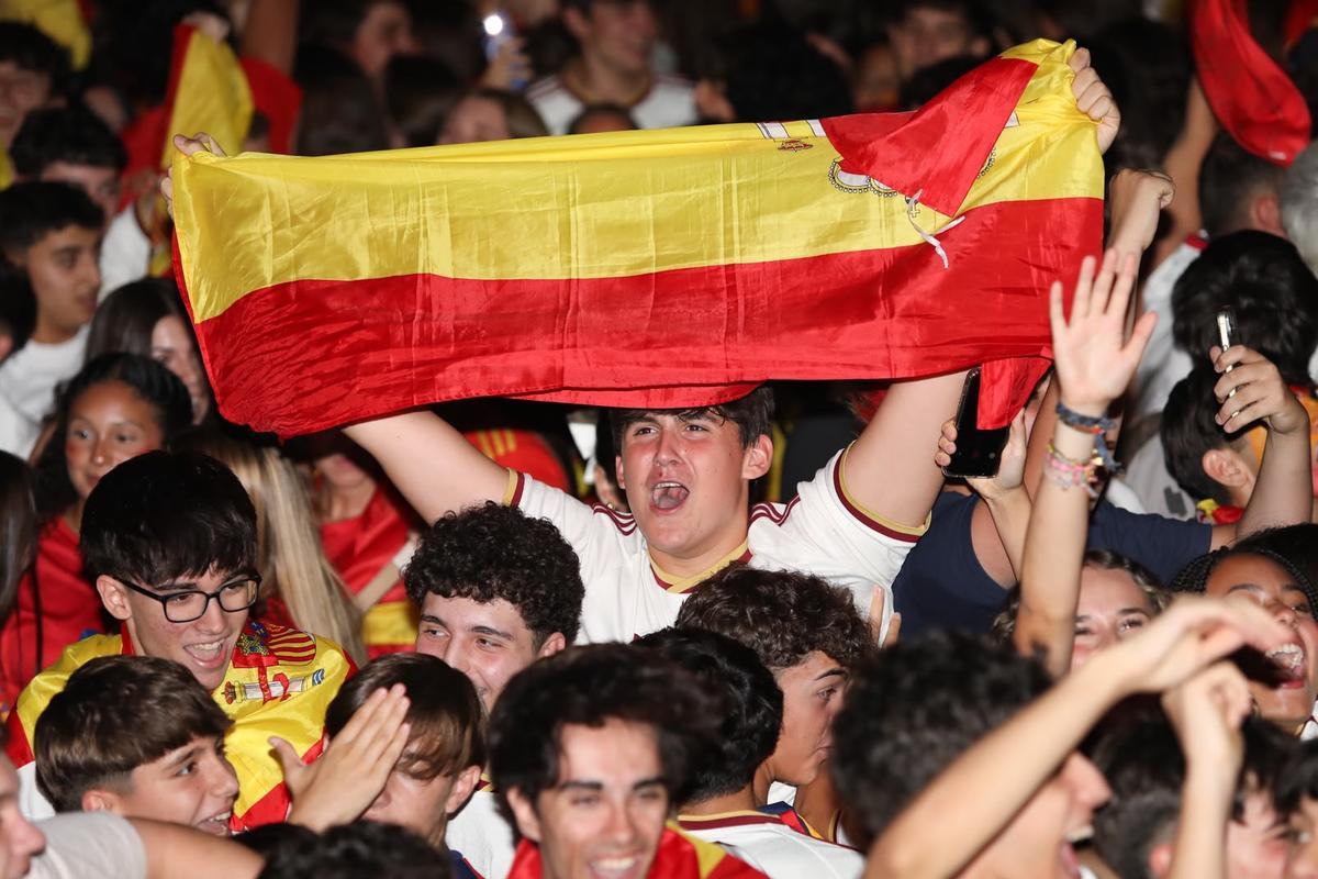 Así celebró Toledo el pase de España a la final del Mundial tras vencer a Francia: búscate en las fotos Así celebró Toledo el pase de España a la final del Mundial tras vencer a Francia: búscate en las fotos