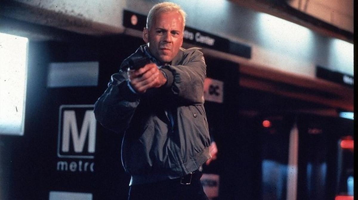 Bruce Willis, en una escena de la pel·lícula ’Chacal’. Bruce Willis, en una escena de la pel·lícula ’Chacal’.