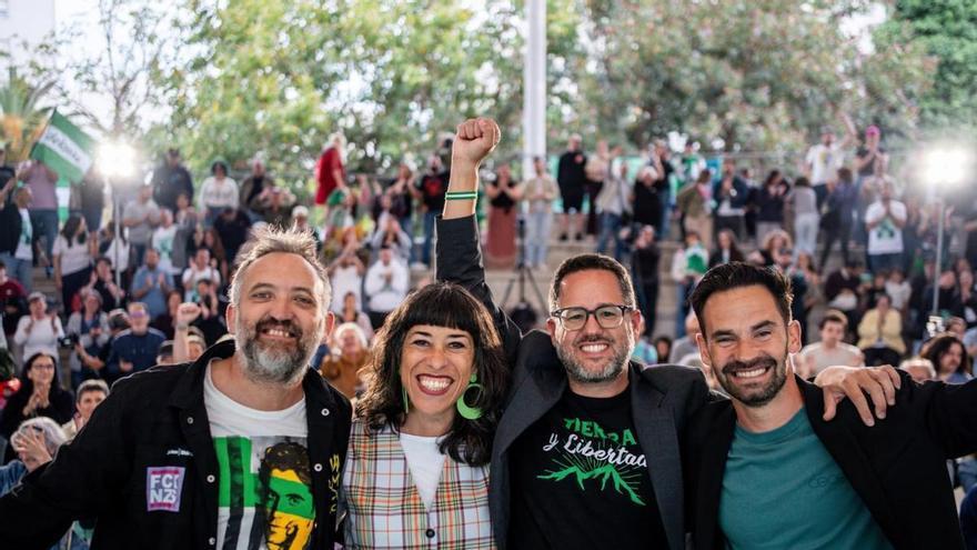 Entre gritos de "Gafa, presidente" y frente a las grúas de astilleros: Adelante Andalucía vuelve a "su cuna" antes del 17M