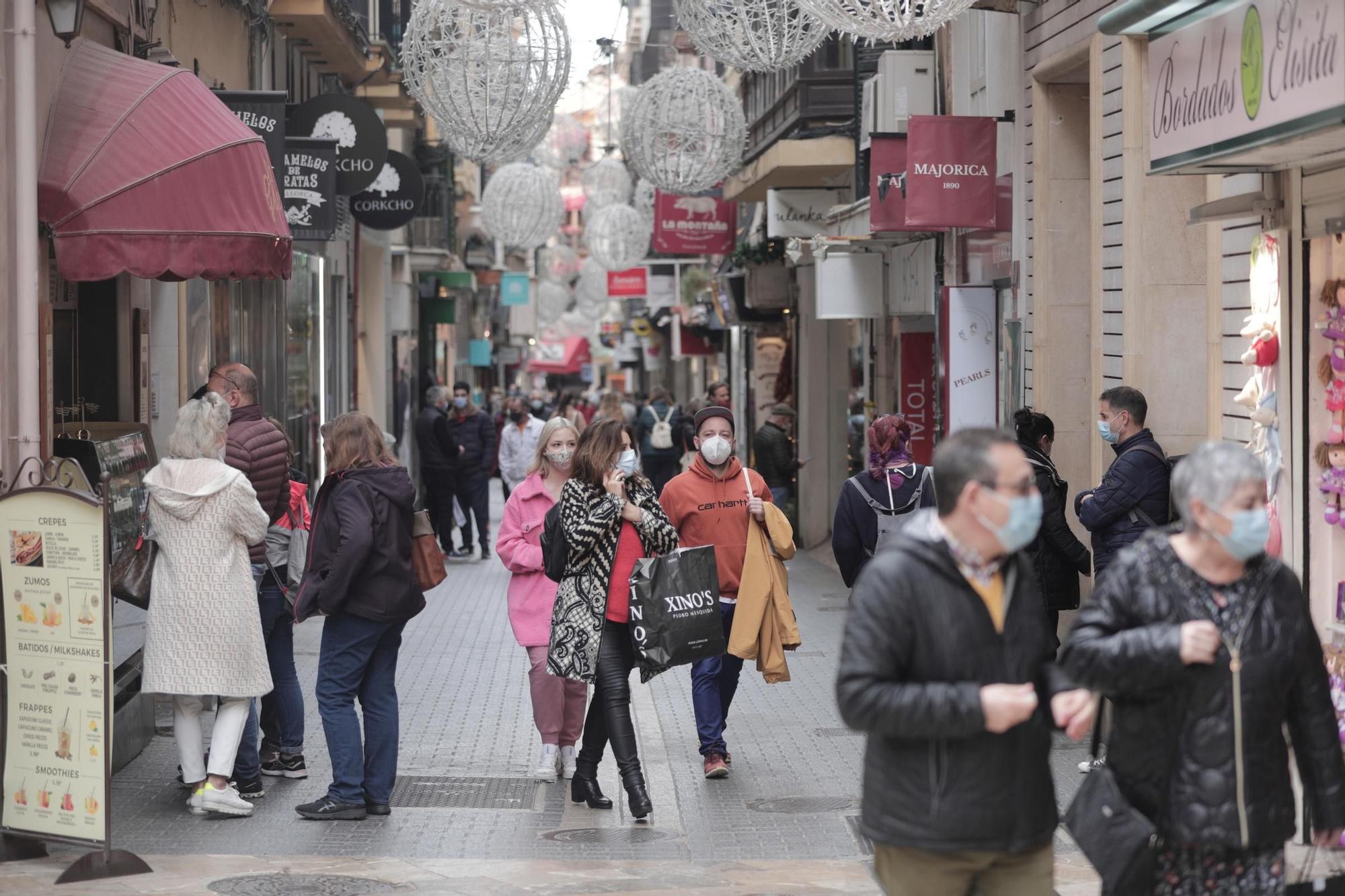 Primer día de rebajas: «Esperamos salvar la temporada de Navidad, que ha sido nefasta»