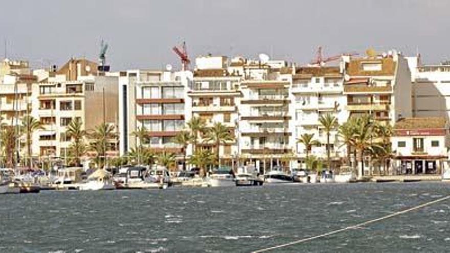 Von der Erhöhung des Meeresspiegels im Mittelmeer gefährdet: bebauter Küstenstreifen auf Mallorca.