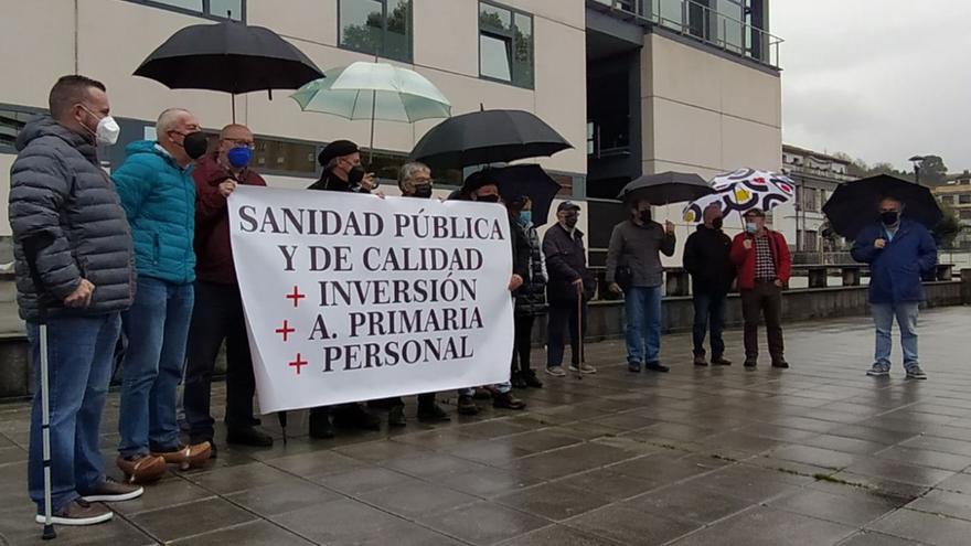 Protesta vecinal para que los ambulatorios de Sama y Riaño recuperen Urgencias