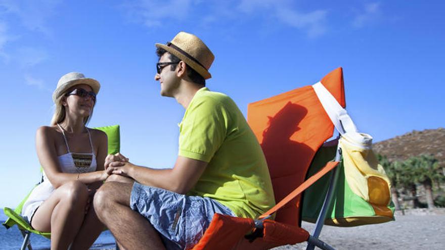 Gorros y gafas de sol son imprescindibles en verano.