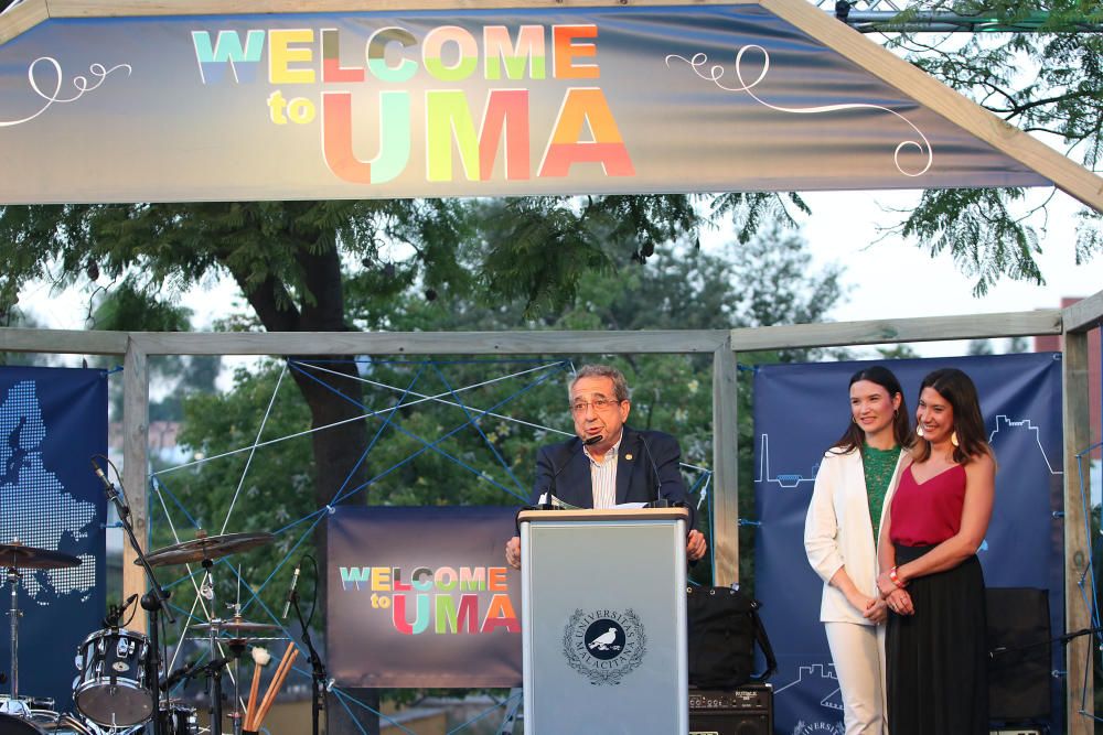 Este martes ha tenido lugar el acto de bienvenida a los alumnos de intercambio internacional y estudiantes del Centro Internacional de Español, procedentes de más de 50 países. El acto tuvo lugar en el Jardín Botánico del Campus de Teatinos