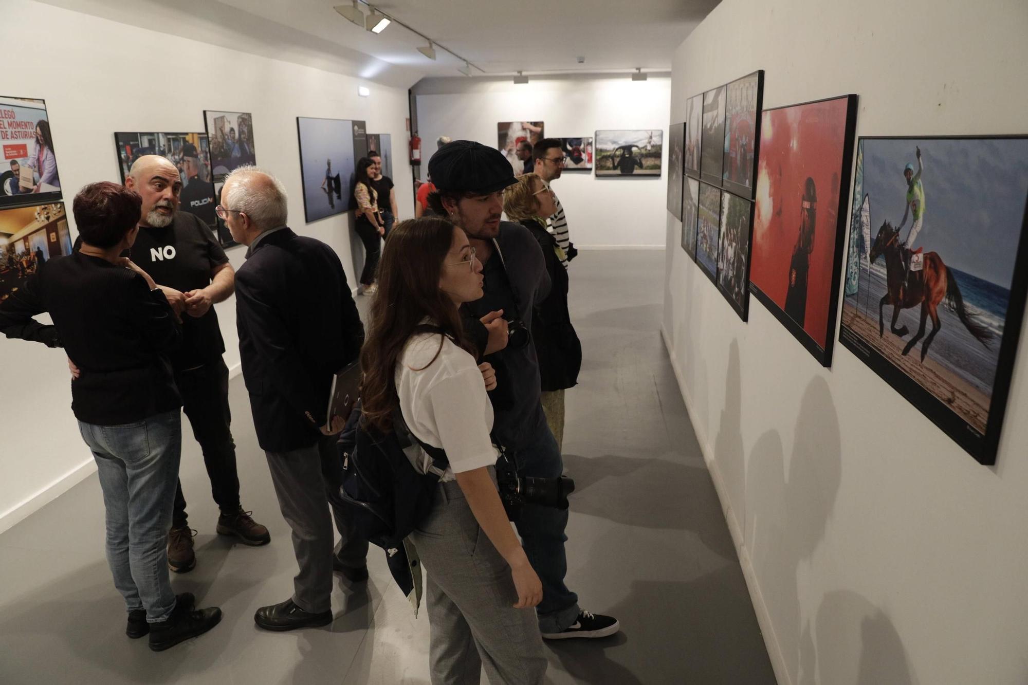 Así es la exposición "Miraes" de los fotoperiodistas asturianos (en imágenes)