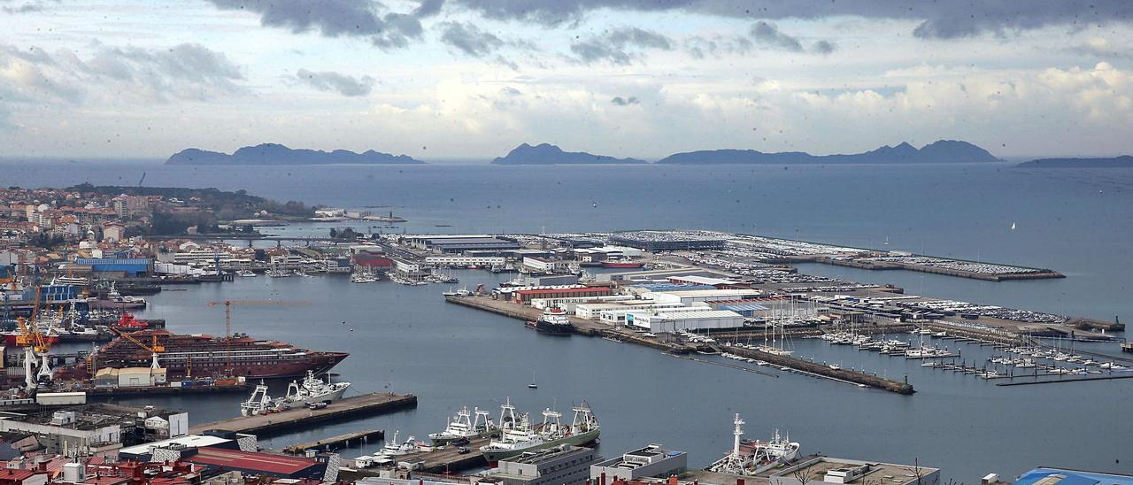 El Puerto traza un programa de 130 millones para la Plisan, el naval y las energías limpias