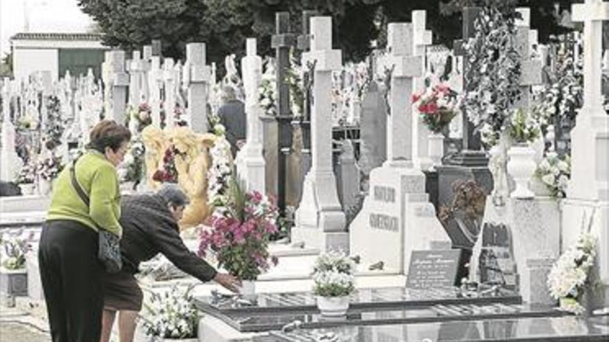 CxM plantea instalar un punto de información en el cementerio municipal