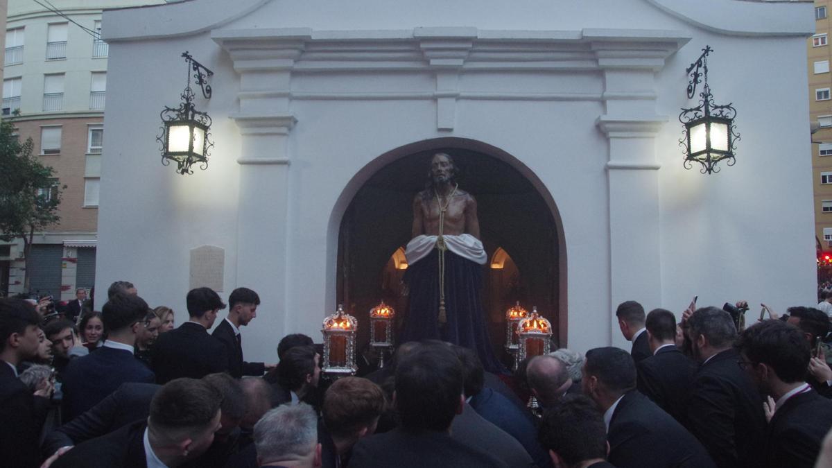Vía crucis del Santo Suplicio por las calles de la feligresía de la Amargura