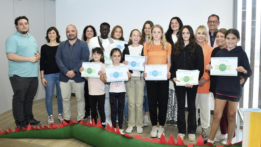 Òdena entrega els premis de la novena edició del concurs de relats breus que enguany dobla la participació