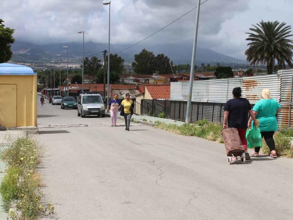 Reparto solidario de comida en los Asperones