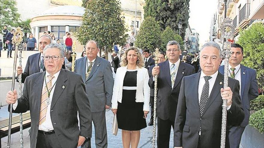 El gremio de la madera procesiona la imagen de su patrón, San José Artesano