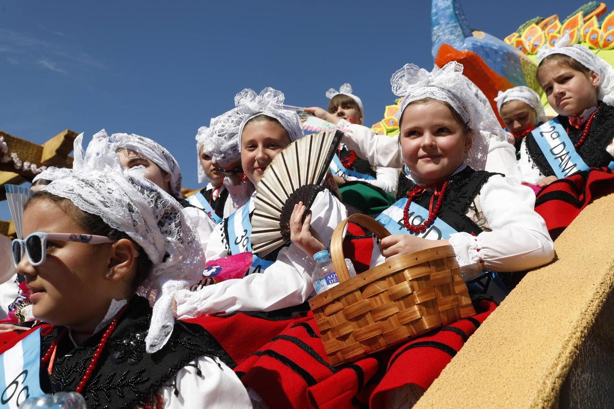 EN IMÁGENES: El desfile de carrozas del lunes de Pascua