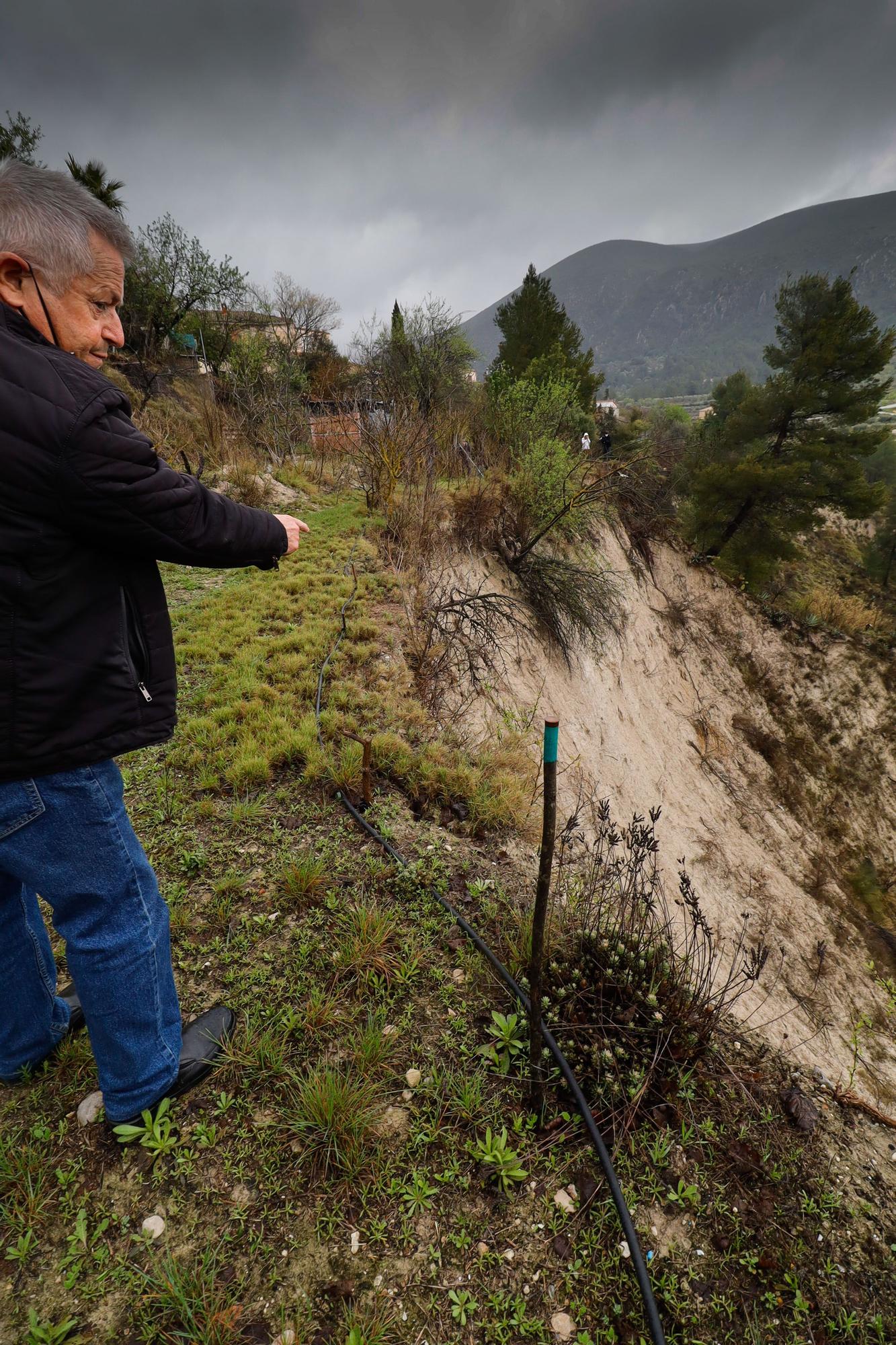 Las lluvias agravan el riesgo de derrumbes en el barranco de Benillup