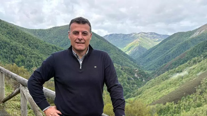 José Luis Fontaniella, alcalde de Cangas del Narcea: “Son muchas las necesidades que tenemos, pero trascendental sería la residencia de mayores”