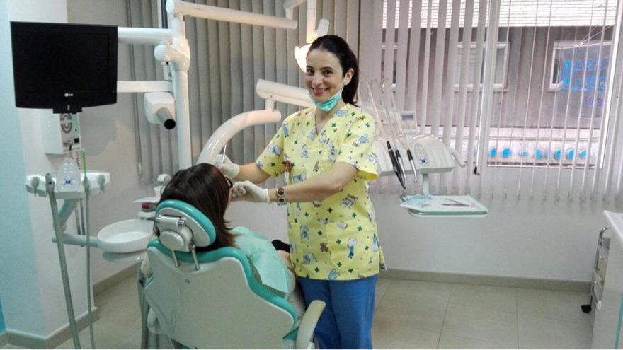 El programa gratuito de atención bucodental atiende en la Región a más de medio millón de niños