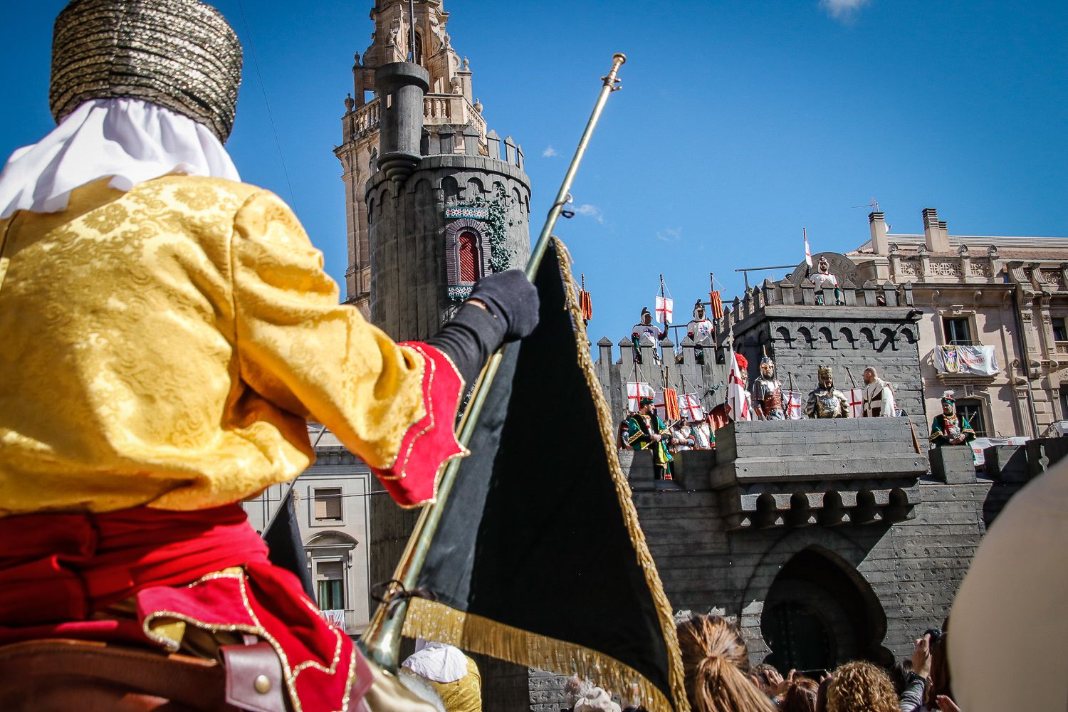 Embajada Mora en Alcoy: El filo de las palabras