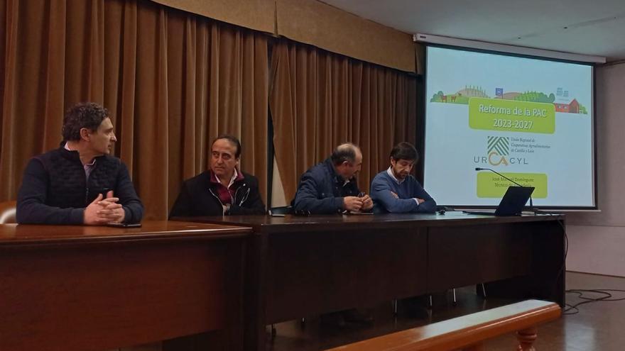 Momento durante la conferencia sobre la PAC y el sector ovino en Zamora. | J. S.