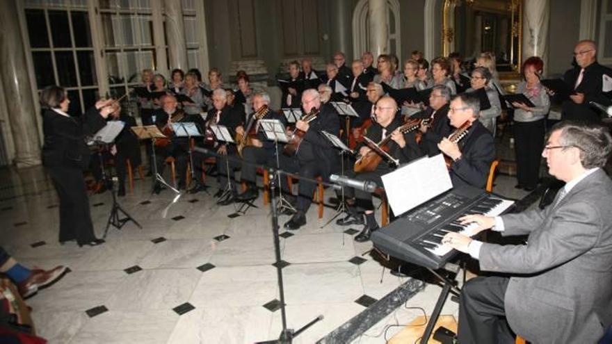 «La Armonía» de Campanar actúa en el Salón de Cristales