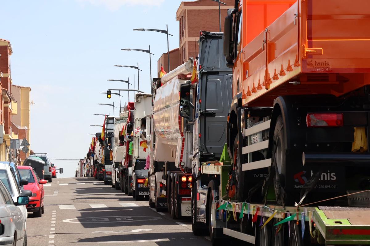 GALERÍA | Conductores zamoranos salen a la calle para celebrar la festividad de San Cristóbal GALERÍA | Conductores zamoranos salen a la calle para celebrar la festividad de San Cristóbal