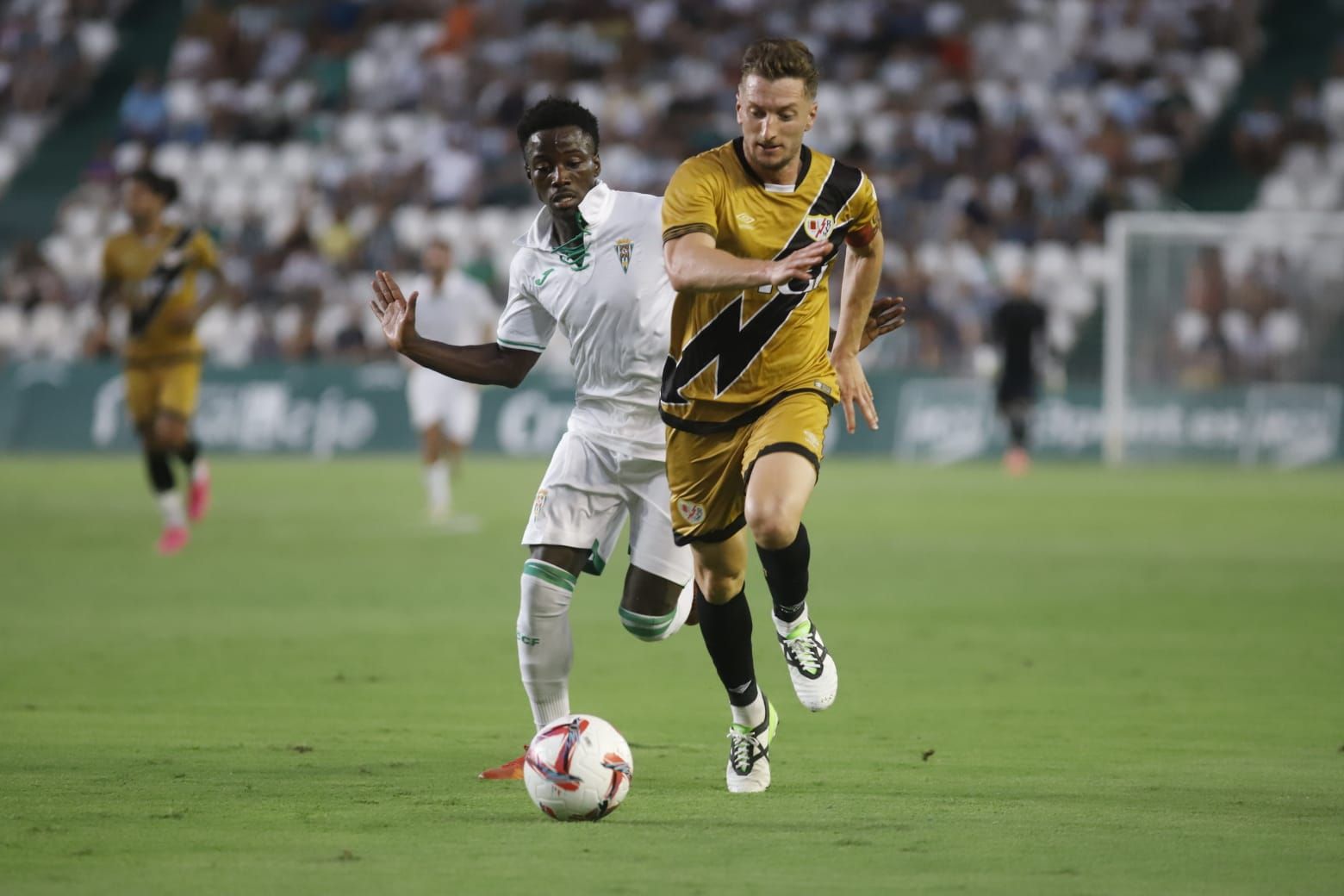 El Córdoba de Segunda se presenta ante su afición