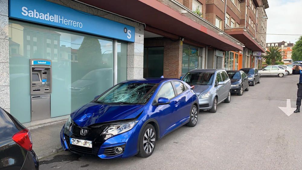 Así quedó el coche del detenido por el atropello