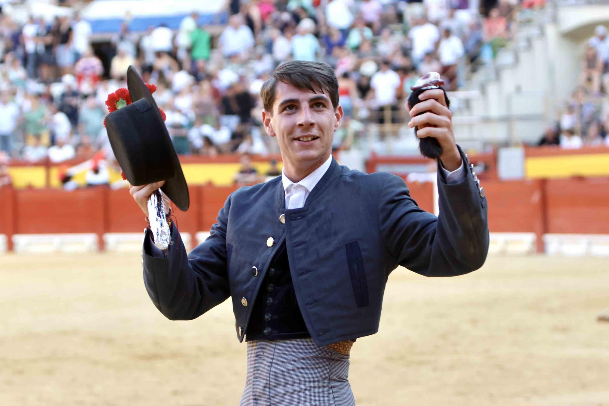 Samuel Castejón triunfa en la primera clase práctica de la Feria de Hogueras 2024