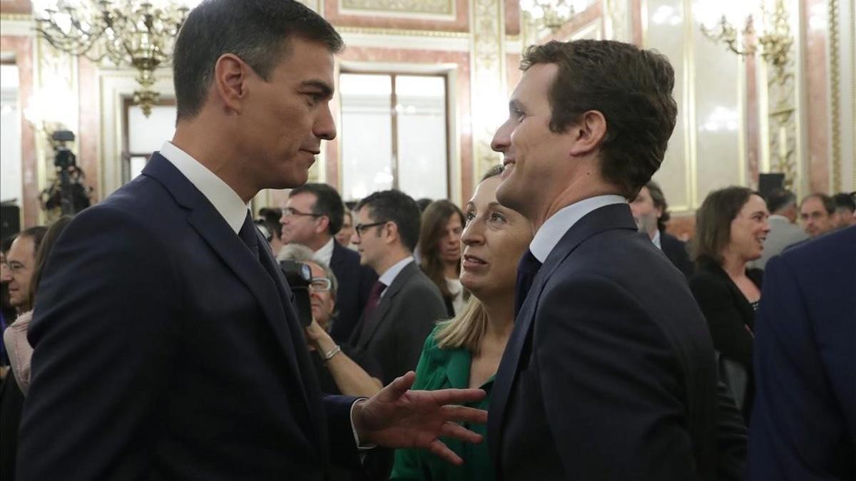 Pedro Sánchez y Pablo Casado durante la presentación de los actos conmemorativos del 40 aniversario de la Consitución