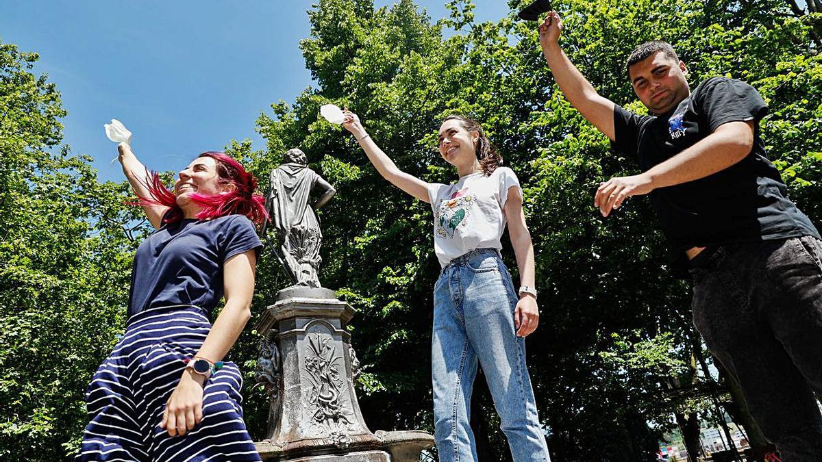 Aída Vázquez, Sheila García y Hugo Fernández. | Mara Villamuza