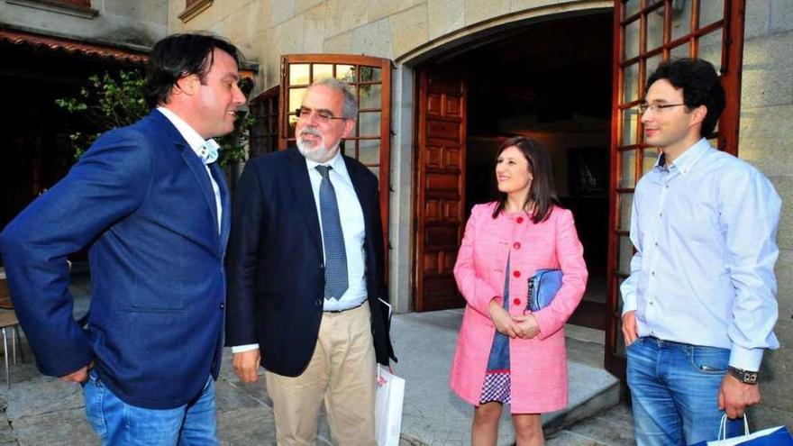 El cuatripartito participó en la recepción al presidente de la Câmara de Viana do Castelo. // Iñaki Abella