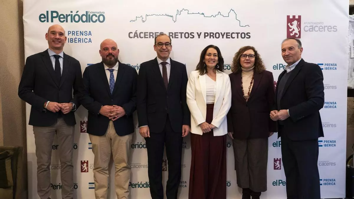 Rafael Mateos: "La ampliación del suelo industrial de Cáceres estará lista este año y el aeródromo iniciará su despegue esta legislatura"