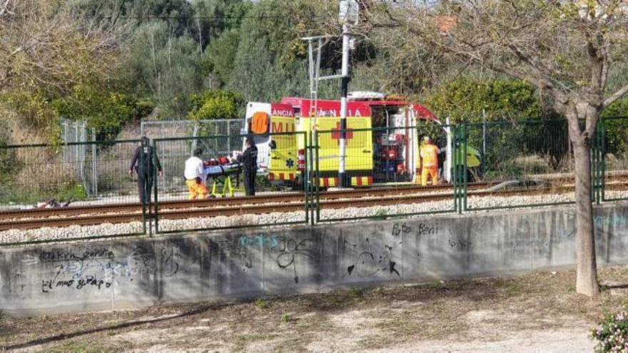 Un joven se destroza la pierna en un accidente en Gandia