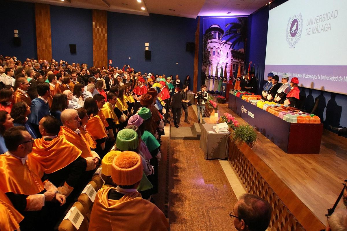 Investidura de nuevos doctores de la Universidad de Málaga, en 2019.