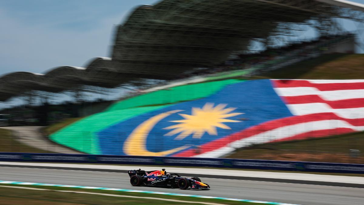 Max Verstappen, pole en Sepang