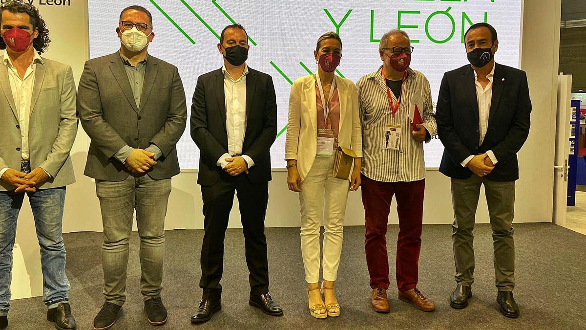 La delegación zamorana en Fitur, con presencia de Francisco José Requejo, Estrella Torrecilla, Christoph Strieder y Jesús María Prada.