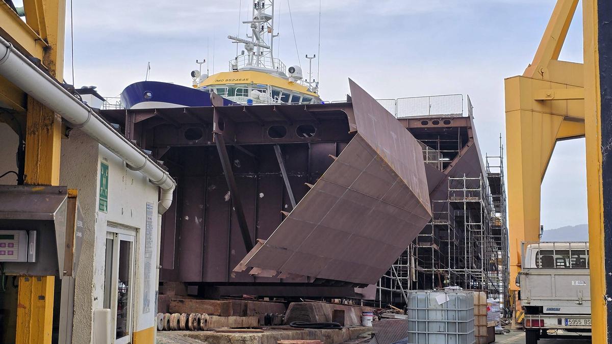 Los bloques y la estructura de la primera patrullera de Cardama para Uruguay