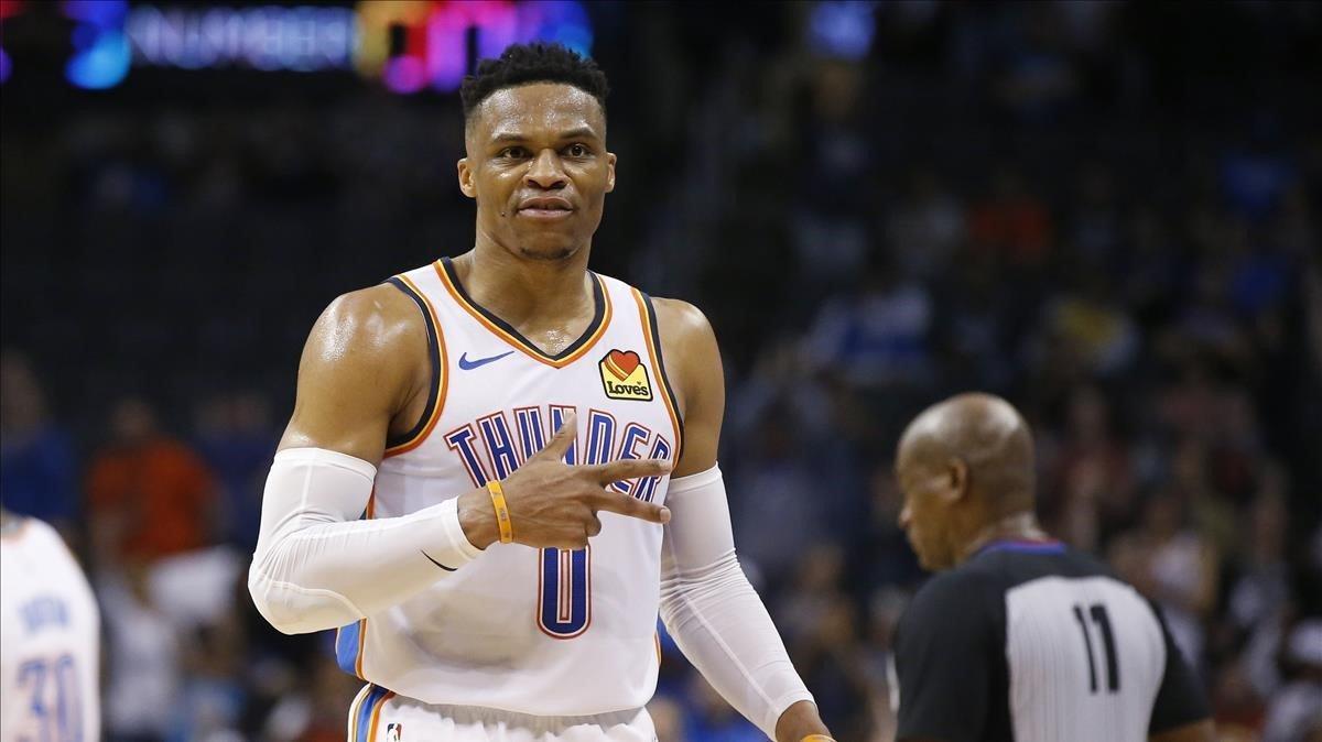 aguasch47613286 oklahoma city thunder guard russell westbrook  0  gestures t190403111558