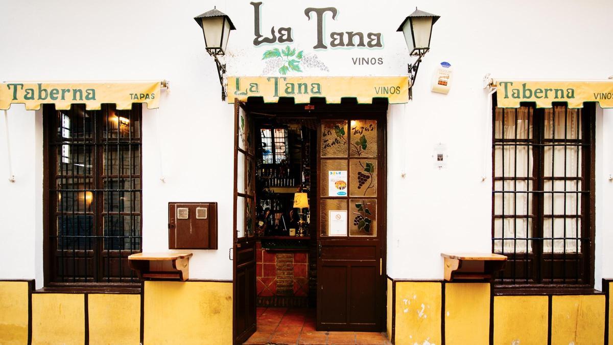 La Tana, un gran bar de vinos en Granada.