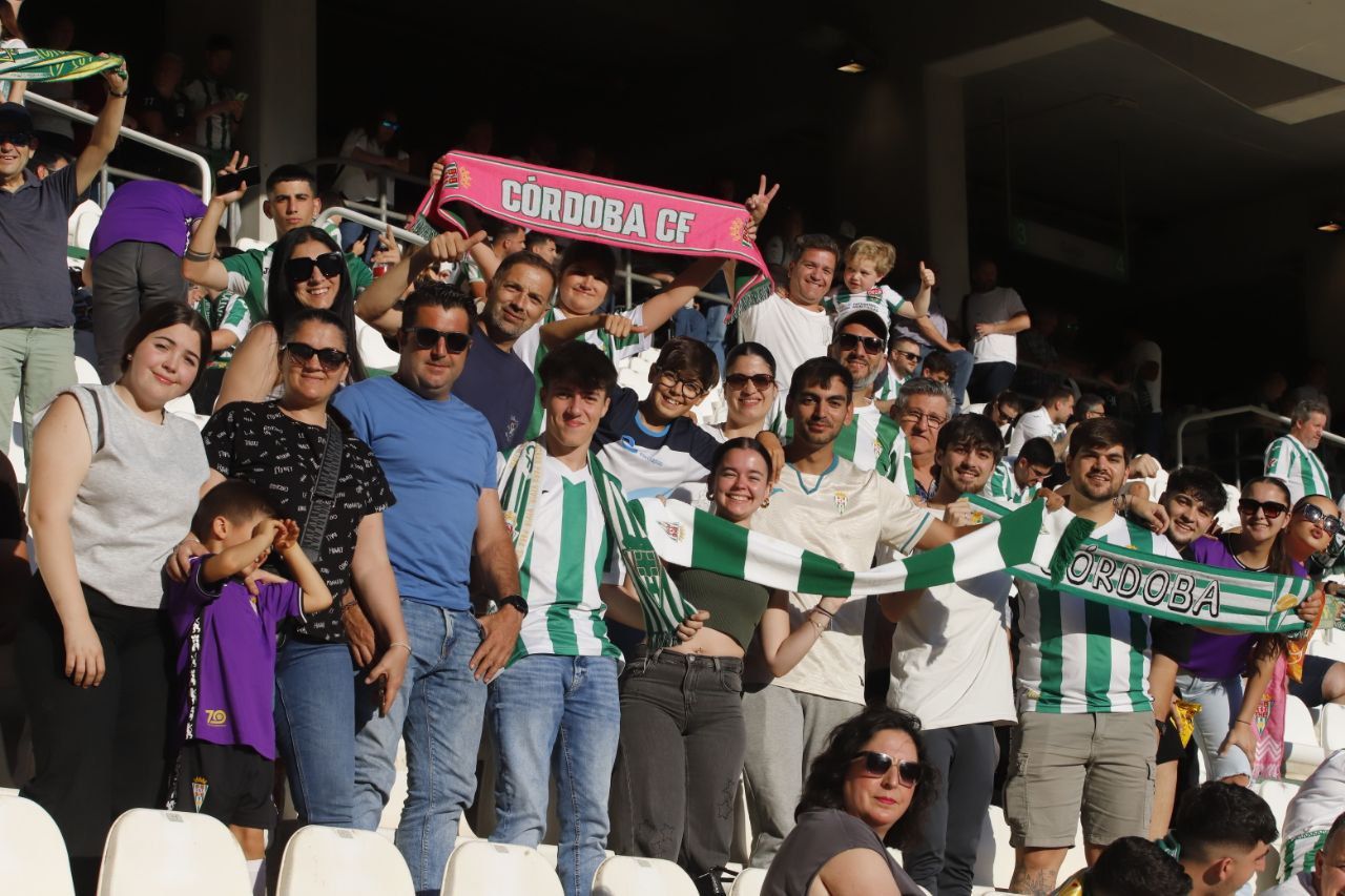 Córdoba CF-Mirandés: las imágenes de la afición en El Arcángel