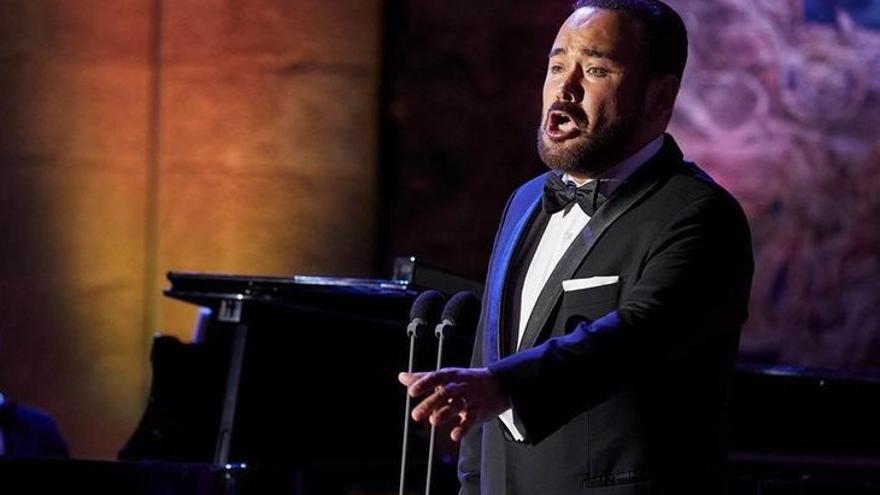 El 33 emet la gala del 35è aniversari  del Festival Castell de Peralada,  amb el tenor Javier Camarena